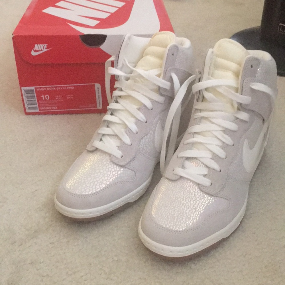 Nike Women’s Dunk Sky Hi